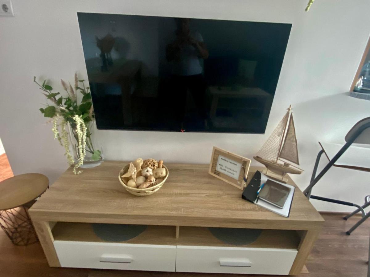 Munkacsy Apartmanok บาลาตอนเฟนีแวช ภายนอก รูปภาพ